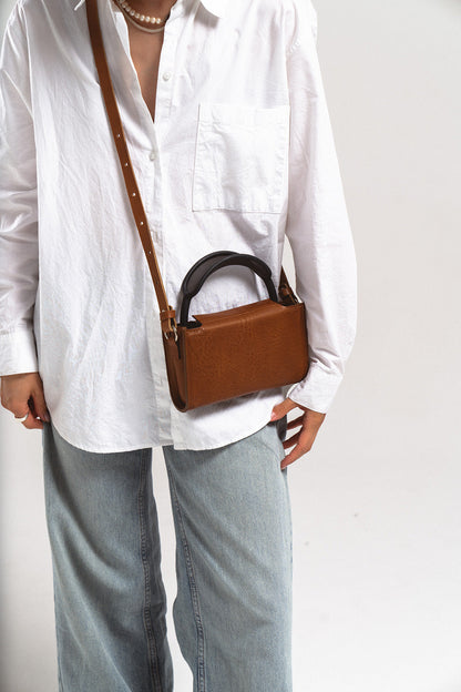 Leather Case for AirPods Max - The Minimalist 3.0 (Camel)